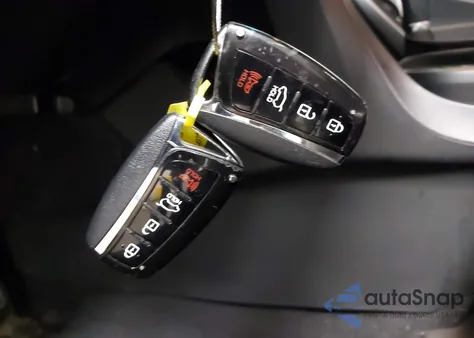 2017 Hyundai Santa Fe Sport 2.0T Ultimate z USA, uszkodzony, nr VIN 5XYZWDLA9HG457381